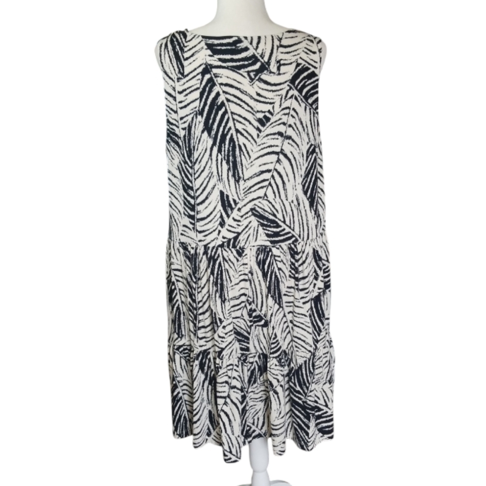 Rachel Zoe Black and White Tropical Print Dress Coverup - Picture 4 of 6